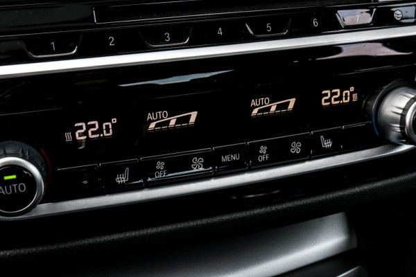 BMW 5 Serie 530i - SCHUIFDAK - TREKHAAK - LED - DEALER ONDERHOUDEN