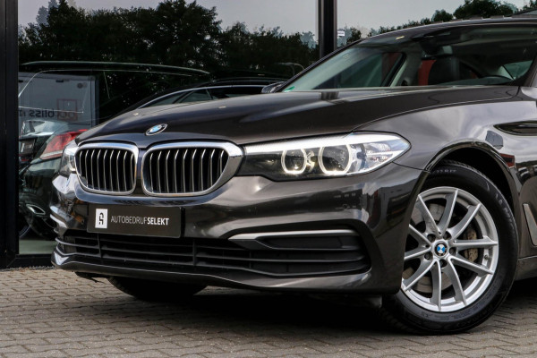 BMW 5 Serie 530i - SCHUIFDAK - TREKHAAK - LED - DEALER ONDERHOUDEN