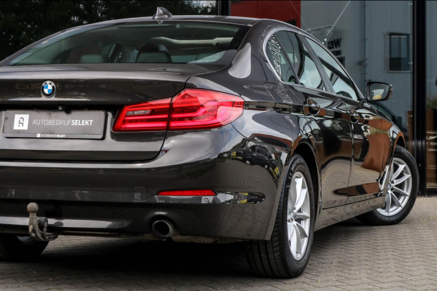 BMW 5 Serie 530i - SCHUIFDAK - TREKHAAK - LED - DEALER ONDERHOUDEN