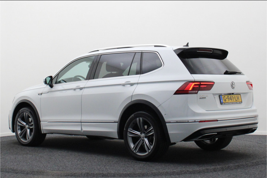 Volkswagen Tiguan Allspace 1.5 TSI DSG Highline Business R Panoramadak, ACC, Camera, Stuur-/Stoelverw., LED, Apple CarPlay