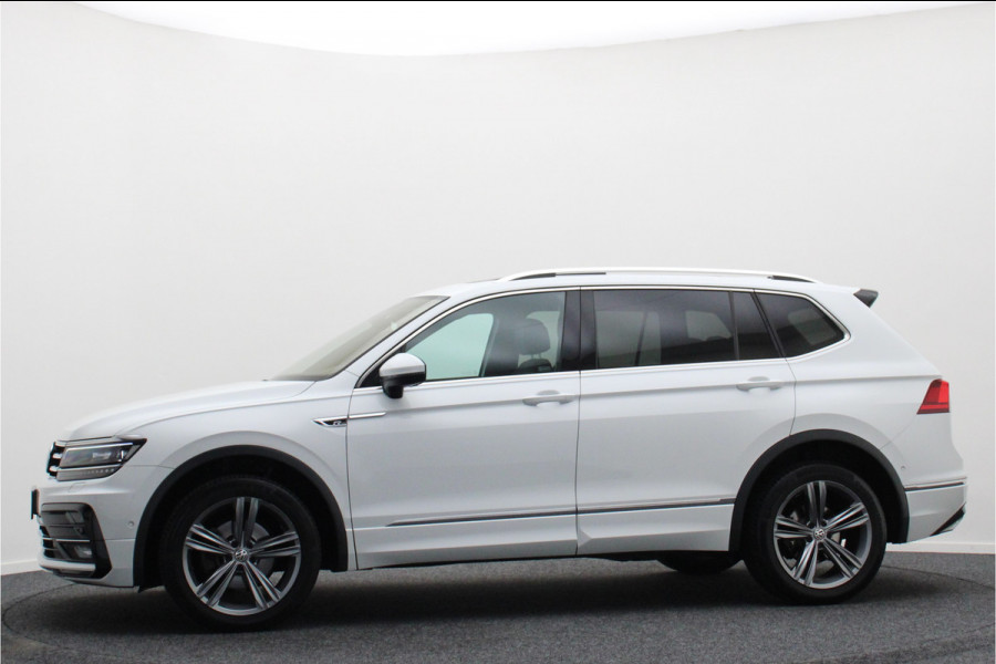 Volkswagen Tiguan Allspace 1.5 TSI DSG Highline Business R Panoramadak, ACC, Camera, Stuur-/Stoelverw., LED, Apple CarPlay