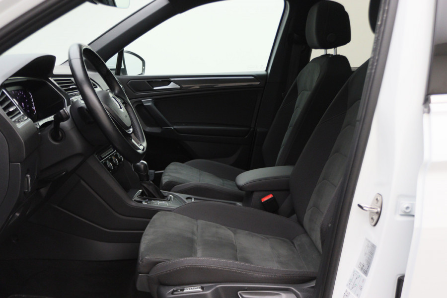 Volkswagen Tiguan Allspace 1.5 TSI DSG Highline Business R Panoramadak, ACC, Camera, Stuur-/Stoelverw., LED, Apple CarPlay