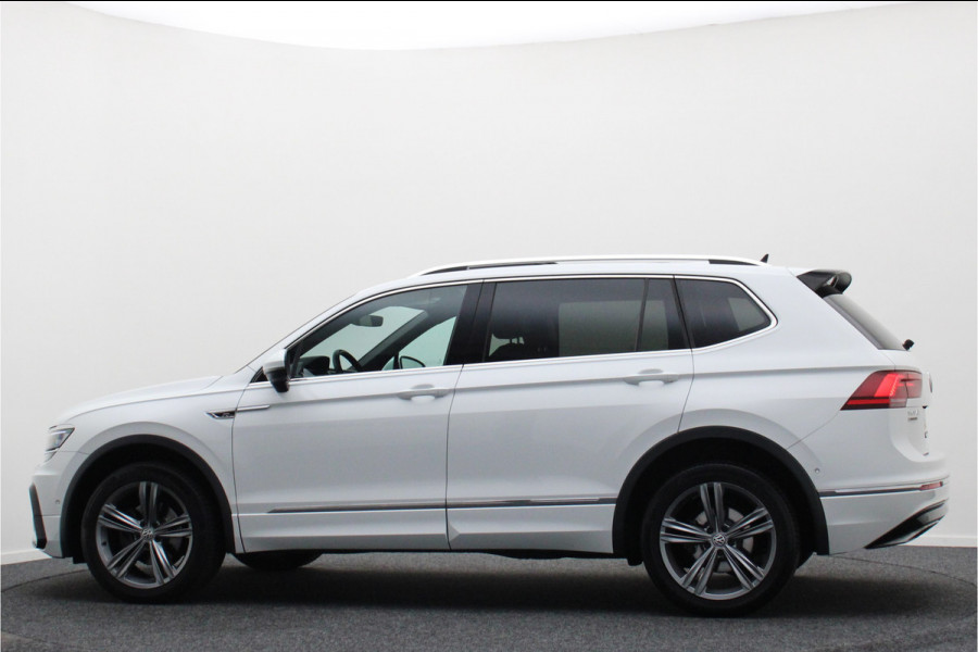 Volkswagen Tiguan Allspace 1.5 TSI DSG Highline Business R Panoramadak, ACC, Camera, Stuur-/Stoelverw., LED, Apple CarPlay