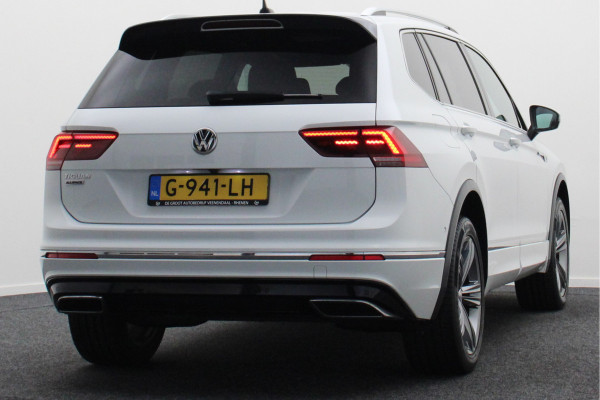 Volkswagen Tiguan Allspace 1.5 TSI DSG Highline Business R Panoramadak, ACC, Camera, Stuur-/Stoelverw., LED, Apple CarPlay
