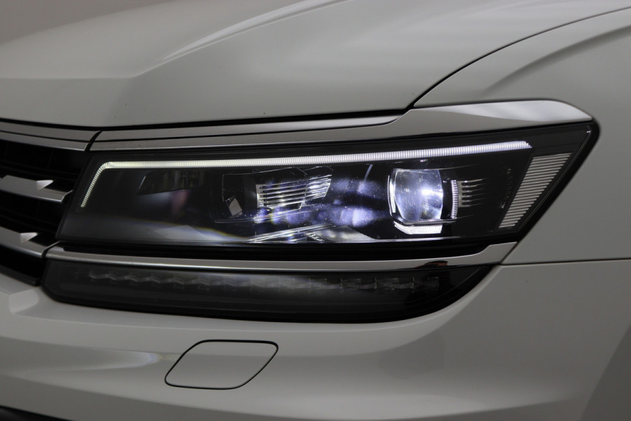 Volkswagen Tiguan Allspace 1.5 TSI DSG Highline Business R Panoramadak, ACC, Camera, Stuur-/Stoelverw., LED, Apple CarPlay