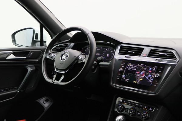 Volkswagen Tiguan Allspace 1.5 TSI DSG Highline Business R Panoramadak, ACC, Camera, Stuur-/Stoelverw., LED, Apple CarPlay