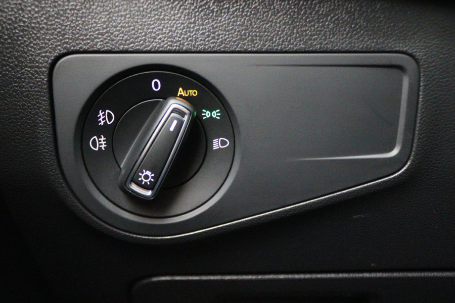 Volkswagen Tiguan Allspace 1.5 TSI DSG Highline Business R Panoramadak, ACC, Camera, Stuur-/Stoelverw., LED, Apple CarPlay