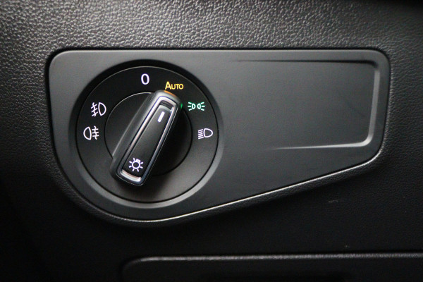 Volkswagen Tiguan Allspace 1.5 TSI DSG Highline Business R Panoramadak, ACC, Camera, Stuur-/Stoelverw., LED, Apple CarPlay