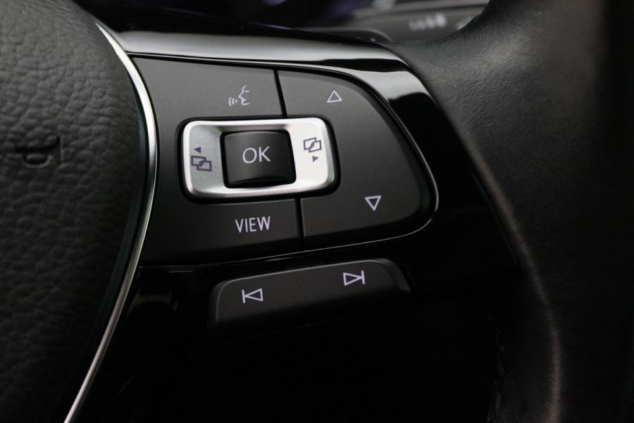 Volkswagen Tiguan Allspace 1.5 TSI DSG Highline Business R Panoramadak, ACC, Camera, Stuur-/Stoelverw., LED, Apple CarPlay