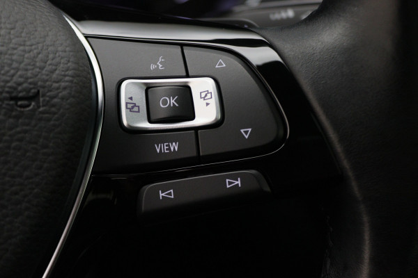 Volkswagen Tiguan Allspace 1.5 TSI DSG Highline Business R Panoramadak, ACC, Camera, Stuur-/Stoelverw., LED, Apple CarPlay