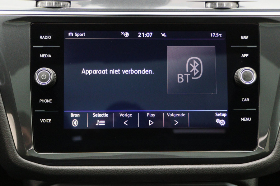 Volkswagen Tiguan Allspace 1.5 TSI DSG Highline Business R Panoramadak, ACC, Camera, Stuur-/Stoelverw., LED, Apple CarPlay