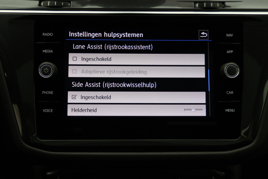 Volkswagen Tiguan Allspace 1.5 TSI DSG Highline Business R Panoramadak, ACC, Camera, Stuur-/Stoelverw., LED, Apple CarPlay