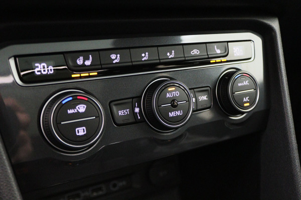 Volkswagen Tiguan Allspace 1.5 TSI DSG Highline Business R Panoramadak, ACC, Camera, Stuur-/Stoelverw., LED, Apple CarPlay