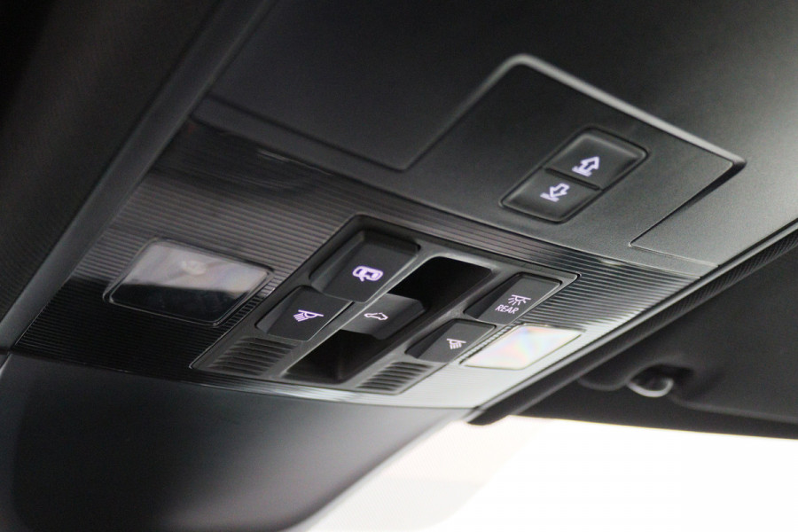 Volkswagen Tiguan Allspace 1.5 TSI DSG Highline Business R Panoramadak, ACC, Camera, Stuur-/Stoelverw., LED, Apple CarPlay