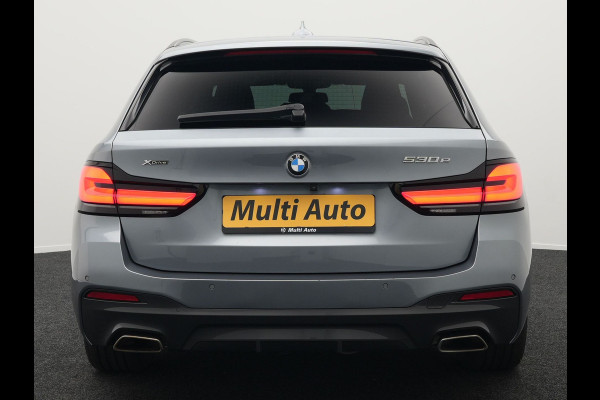 BMW 5 Serie Touring 530e xDrive M-Sport Plug In Hybrid PHEV | Head Up | Laser LED | Trekhaak af Fabriek | Elektrische Lederen Sportstoelen | Sfeerverlichting
