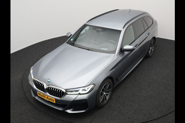 BMW 5 Serie Touring 530e xDrive M-Sport Plug In Hybrid PHEV | Head Up | Laser LED | Trekhaak af Fabriek | Elektrische Lederen Sportstoelen | Sfeerverlichting