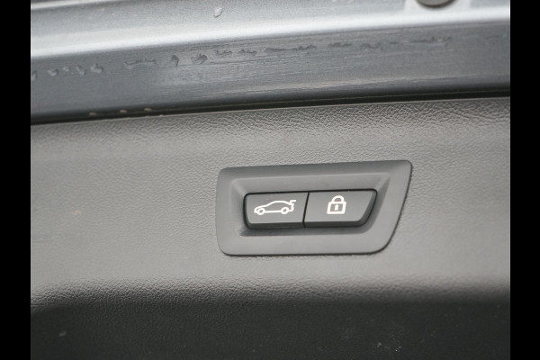 BMW 5 Serie Touring 530e xDrive M-Sport Plug In Hybrid PHEV | Head Up | Laser LED | Trekhaak af Fabriek | Elektrische Lederen Sportstoelen | Sfeerverlichting