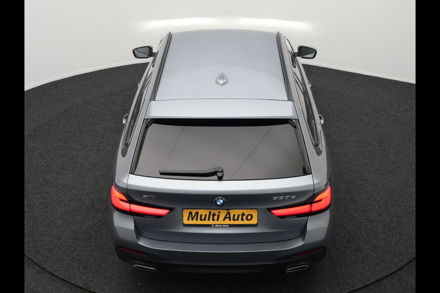 BMW 5 Serie Touring 530e xDrive M-Sport Plug In Hybrid PHEV | Head Up | Laser LED | Trekhaak af Fabriek | Elektrische Lederen Sportstoelen | Sfeerverlichting