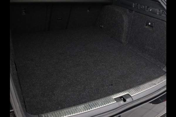 Škoda Superb 1.4 TSI iV Laurin & Klement | Panoramadak | Leder | Adaptive cruise | Canton Sound | Stoelverwarming | Standkachel | Carplay | Camera | Full LED | Memory