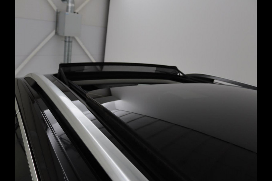 Škoda Superb 1.4 TSI iV Laurin & Klement | Panoramadak | Leder | Adaptive cruise | Canton Sound | Stoelverwarming | Standkachel | Carplay | Camera | Full LED | Memory