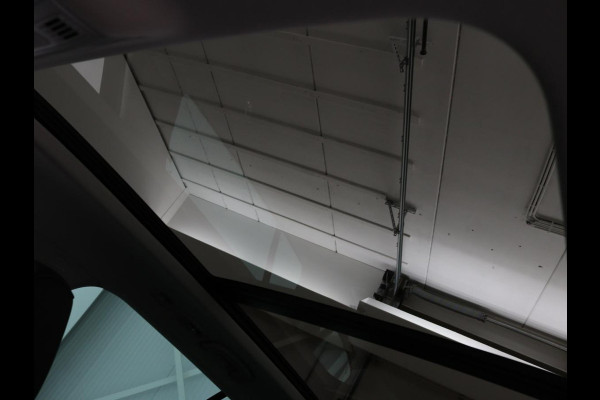 Škoda Superb 1.4 TSI iV Laurin & Klement | Panoramadak | Leder | Adaptive cruise | Canton Sound | Stoelverwarming | Standkachel | Carplay | Camera | Full LED | Memory