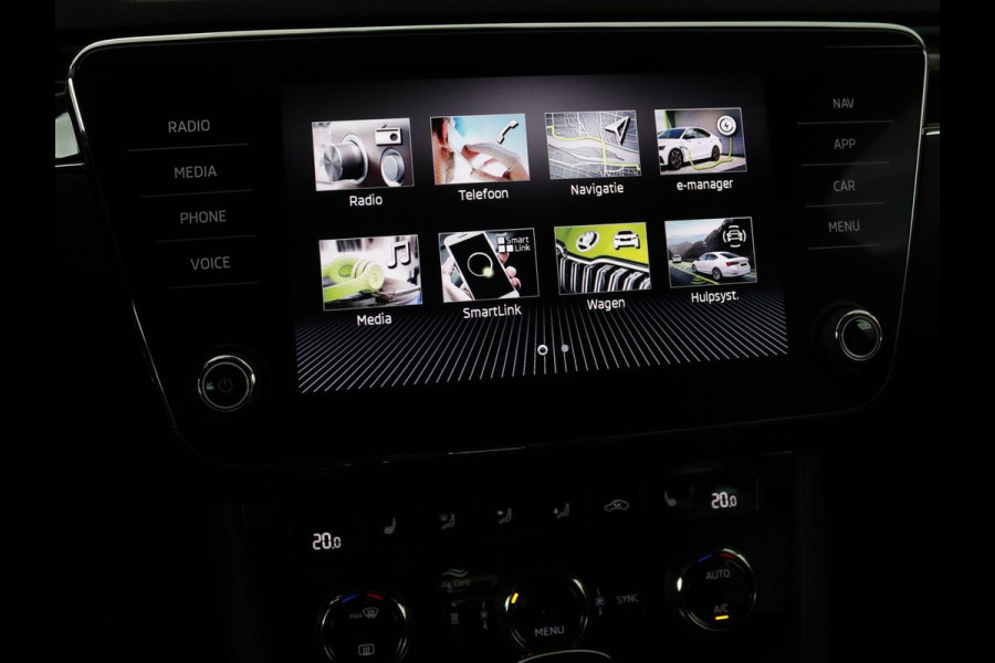 Škoda Superb 1.4 TSI iV Laurin & Klement | Panoramadak | Leder | Adaptive cruise | Canton Sound | Stoelverwarming | Standkachel | Carplay | Camera | Full LED | Memory