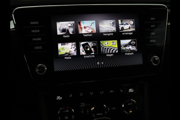Škoda Superb 1.4 TSI iV Laurin & Klement | Panoramadak | Leder | Adaptive cruise | Canton Sound | Stoelverwarming | Standkachel | Carplay | Camera | Full LED | Memory