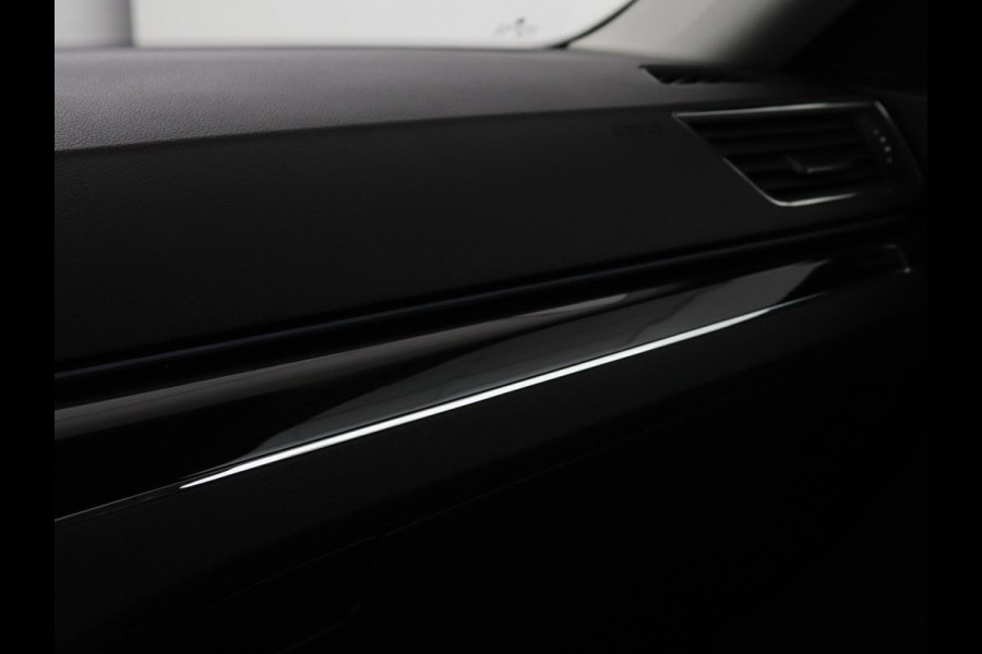 Škoda Superb 1.4 TSI iV Laurin & Klement | Panoramadak | Leder | Adaptive cruise | Canton Sound | Stoelverwarming | Standkachel | Carplay | Camera | Full LED | Memory