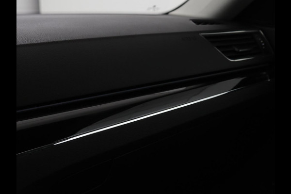 Škoda Superb 1.4 TSI iV Laurin & Klement | Panoramadak | Leder | Adaptive cruise | Canton Sound | Stoelverwarming | Standkachel | Carplay | Camera | Full LED | Memory