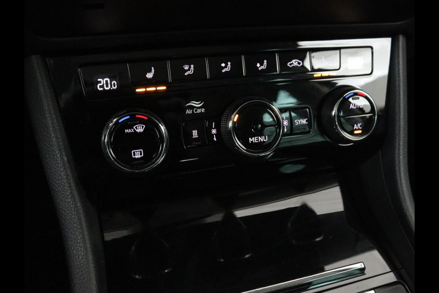 Škoda Superb 1.4 TSI iV Laurin & Klement | Panoramadak | Leder | Adaptive cruise | Canton Sound | Stoelverwarming | Standkachel | Carplay | Camera | Full LED | Memory