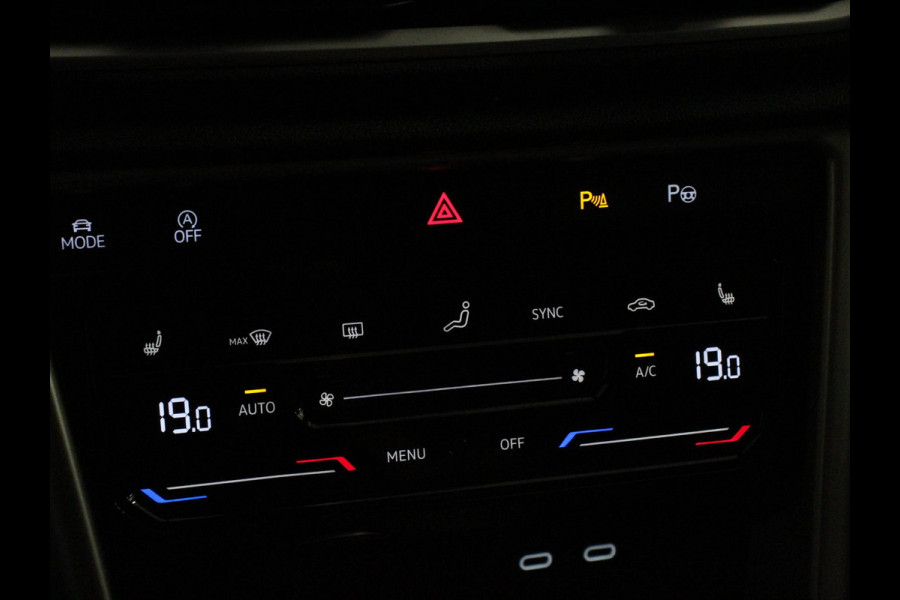 Volkswagen T-Roc 1.0 TSI 110pk Move Navigatie Apple Carpla/Android Auto Digitale Cockpit Climate Control Lichtmetalen velgen Dab