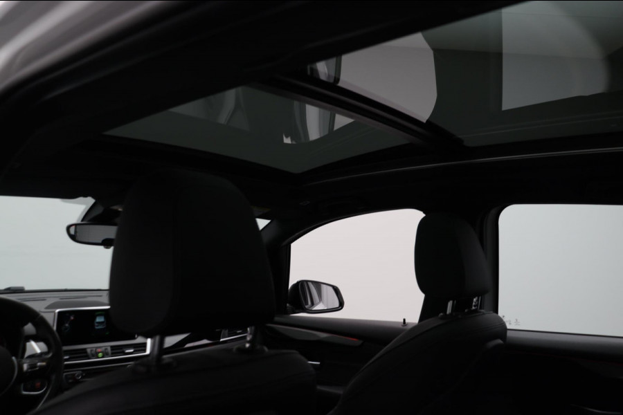 BMW 2 Serie Active Tourer 218i High Executive M-Sport Pano/dak Trekhaak Head/up Origineel NL