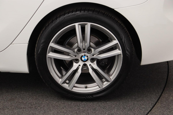 BMW 2 Serie Active Tourer 218i High Executive M-Sport Pano/dak Trekhaak Head/up Origineel NL