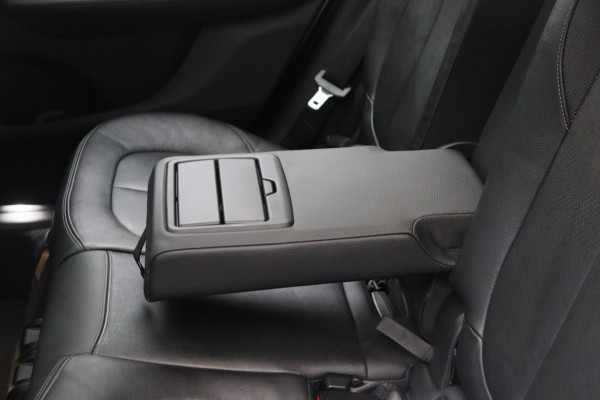 BMW 2 Serie Active Tourer 218i High Executive M-Sport Pano/dak Trekhaak Head/up Origineel NL