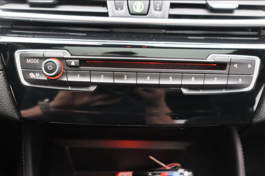 BMW 2 Serie Active Tourer 218i High Executive M-Sport Pano/dak Trekhaak Head/up Origineel NL