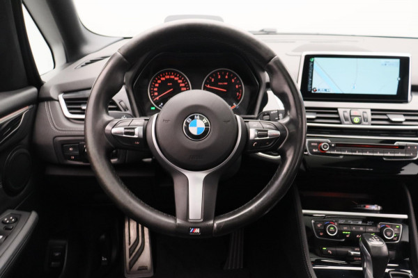 BMW 2 Serie Active Tourer 218i High Executive M-Sport Pano/dak Trekhaak Head/up Origineel NL