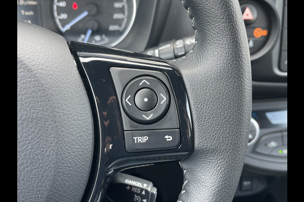 Toyota Yaris 1.5 Hybrid Bi-Tone | Parelmoer | CarPlay | Camera | Keyless | Cruise | 16 inch
