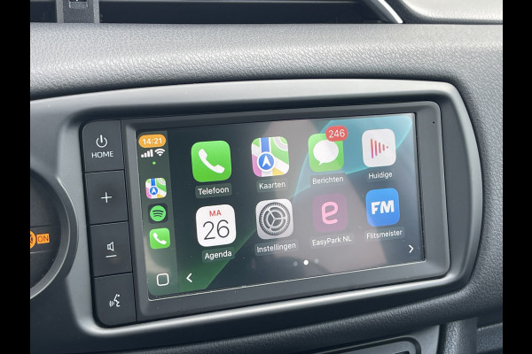 Toyota Yaris 1.5 Hybrid Bi-Tone | Parelmoer | CarPlay | Camera | Keyless | Cruise | 16 inch