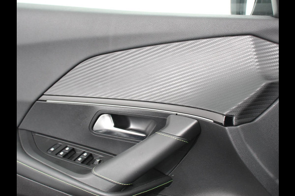 Peugeot 2008 1.2 PureTech 130 GT Automaat Climate Control Control Camera Achter Navigatie Apple Carplay / Android auto Velgen 17 inch
