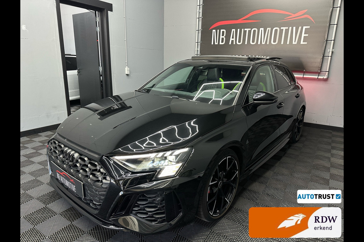 Audi RS3 Sportback 2.5 TFSI Quattro Audi RS3 Sportback 2.5 TFSI Quattro