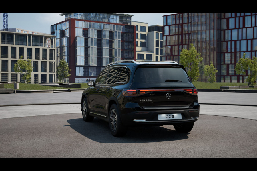 Mercedes-Benz EQB 250+ Business Solution Luxury 7p. 71 kWh | Parkeerpakket met achteruitrijcamera | EASY PACK achterklep | Dodehoekassistent | GUARD 360° Voertuigbescherming Plus | Extra USB-poorten | Verwarmde stoelen vooraan |