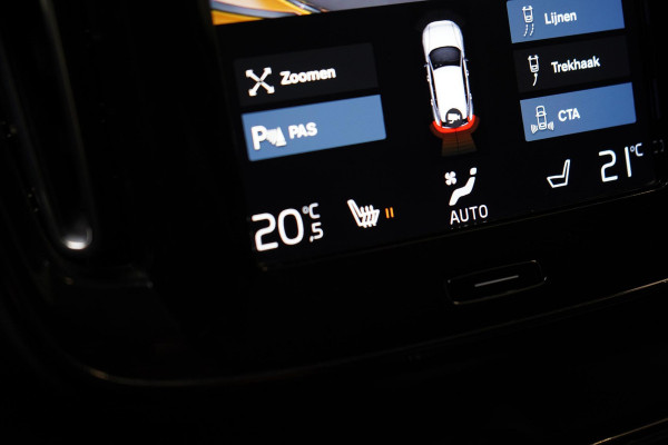 Volvo XC40 1.5 T3 163pk R-Design Automaat | Trekhaak | Navigatie | Camera | Apple Carplay | Two-Tone | 20"
