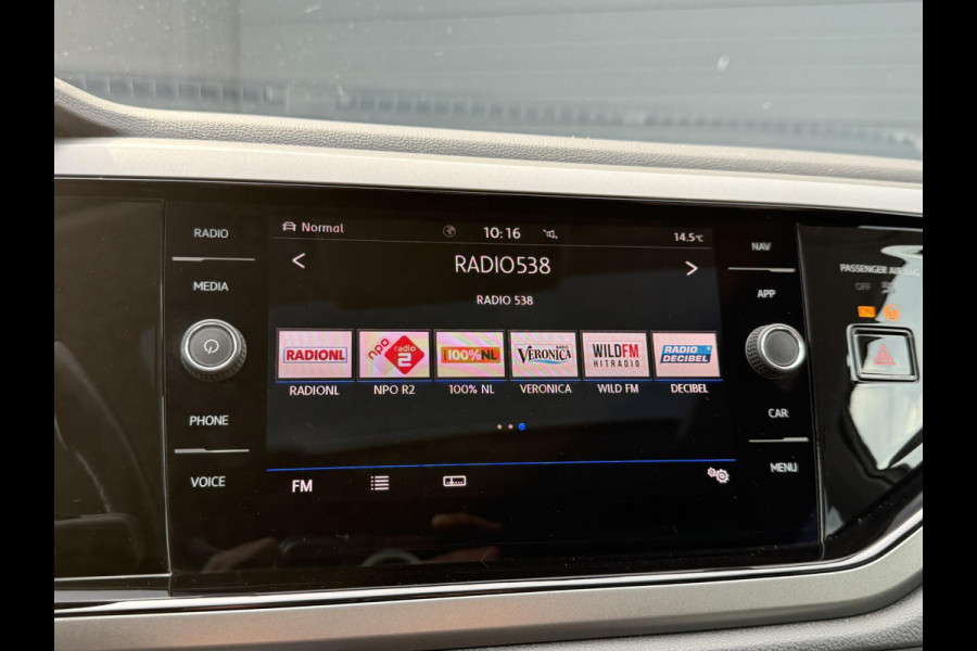 Volkswagen Polo 1.0 TSI Comfortline Business R-Line 2e Eigenaar,Automaat,Navi,Clima,Adapt cruise,Pano,Carplay,PDC V+A,Trekhaak,Elek ramen,Lm velgen,N.A.P,APK tot 02-2026