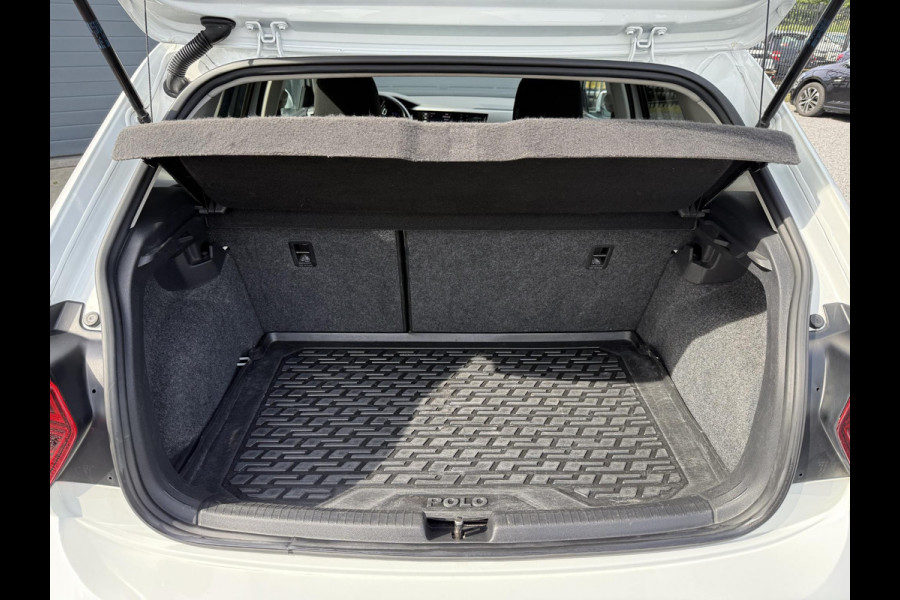 Volkswagen Polo 1.0 TSI Comfortline Business R-Line 2e Eigenaar,Automaat,Navi,Clima,Adapt cruise,Pano,Carplay,PDC V+A,Trekhaak,Elek ramen,Lm velgen,N.A.P,APK tot 02-2026