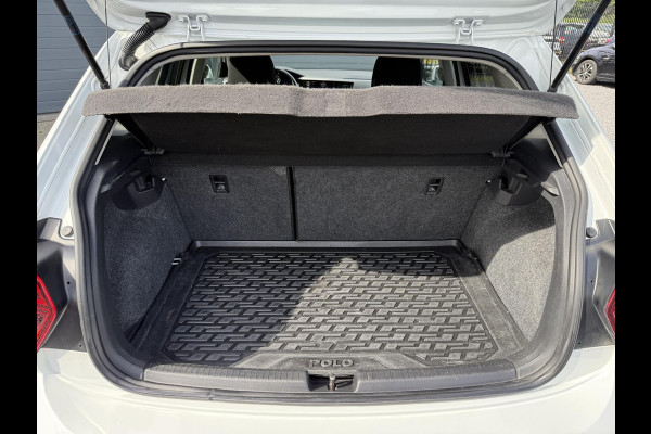 Volkswagen Polo 1.0 TSI Comfortline Business R-Line 2e Eigenaar,Automaat,Navi,Clima,Adapt cruise,Pano,Carplay,PDC V+A,Trekhaak,Elek ramen,Lm velgen,N.A.P,APK tot 02-2026