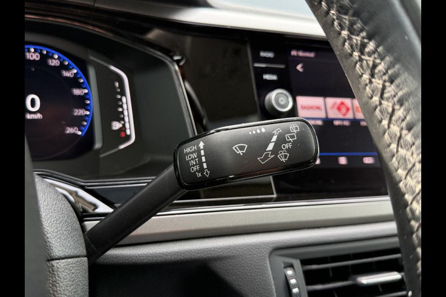 Volkswagen Polo 1.0 TSI Comfortline Business R-Line 2e Eigenaar,Automaat,Navi,Clima,Adapt cruise,Pano,Carplay,PDC V+A,Trekhaak,Elek ramen,Lm velgen,N.A.P,APK tot 02-2026