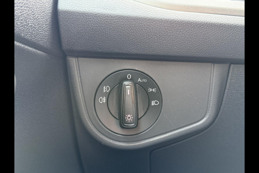 Volkswagen Polo 1.0 TSI Comfortline Business R-Line 2e Eigenaar,Automaat,Navi,Clima,Adapt cruise,Pano,Carplay,PDC V+A,Trekhaak,Elek ramen,Lm velgen,N.A.P,APK tot 02-2026