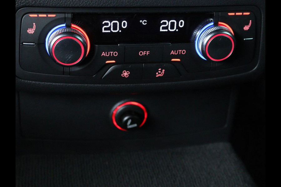 Audi A6 2.0 TFSI quattro S line | Stoelverwarming | Trekhaak | Leder/Alcantara | Camera | Navigatie | Achterbankverwarming | 20'' lichtmetalen velgen | Xenon | Parkeerhulp | Bluetooth