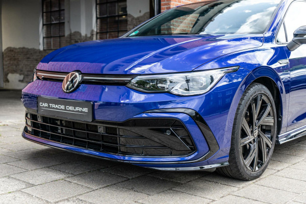 Volkswagen Golf 1.5 eTSI R-Line Pano / HUD / Camera