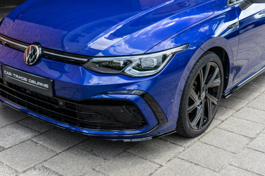 Volkswagen Golf 1.5 eTSI R-Line Pano / HUD / Camera